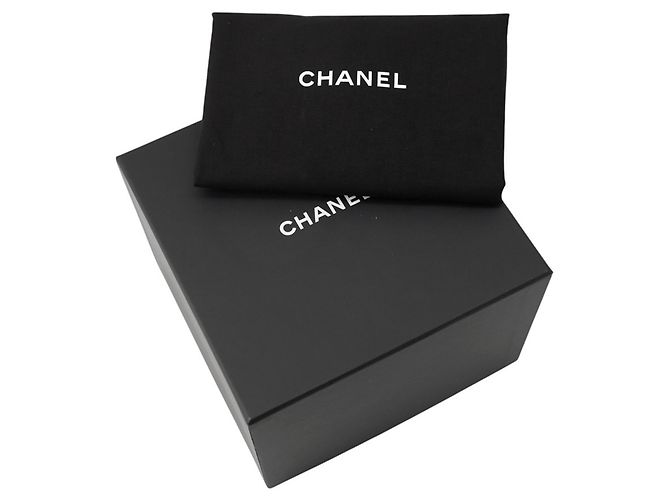 Borsa a tracolla con catena Chanel - vista 18