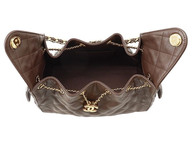 Borsa a tracolla Chanel in pelle di vitello granulata marrone - vista 5