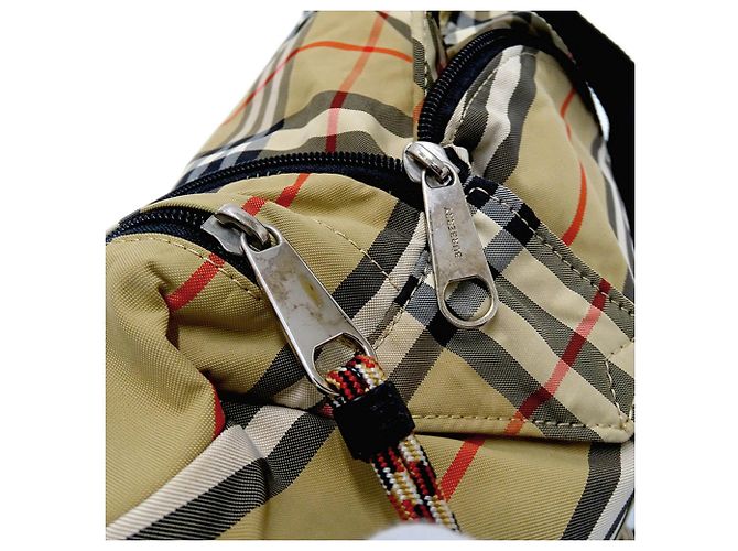 Marsupio e borsa a mano Burberry in nylon beige - vista 12