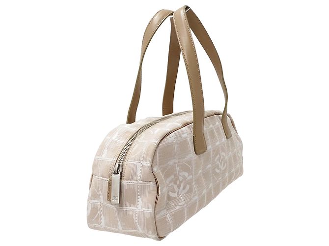 Borsa a mano Chanel in nylon rosa - vista 4