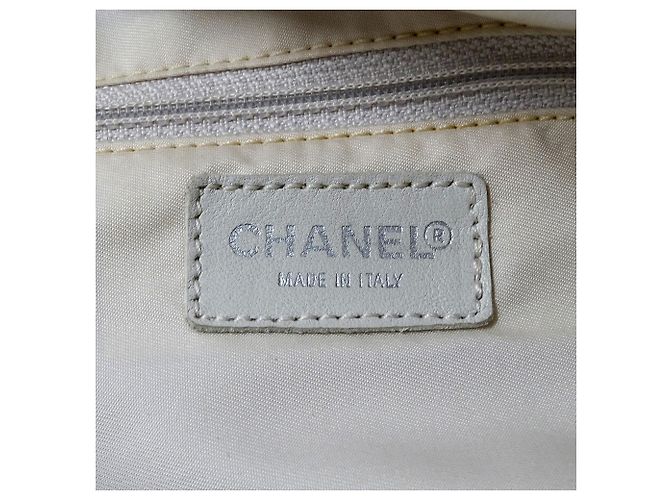 Borsa a mano Chanel in nylon rosa - vista 6
