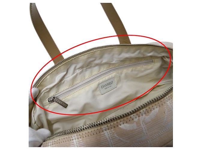 Borsa a mano Chanel in nylon rosa - vista 9