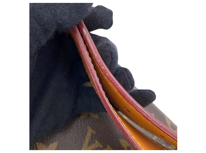 Louis Vuitton Monogram S-Lock Belt Pouch PM - view 13