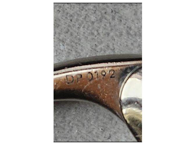 Louis Vuitton Portachiavi Charm in Pelle Arancione - vista 5