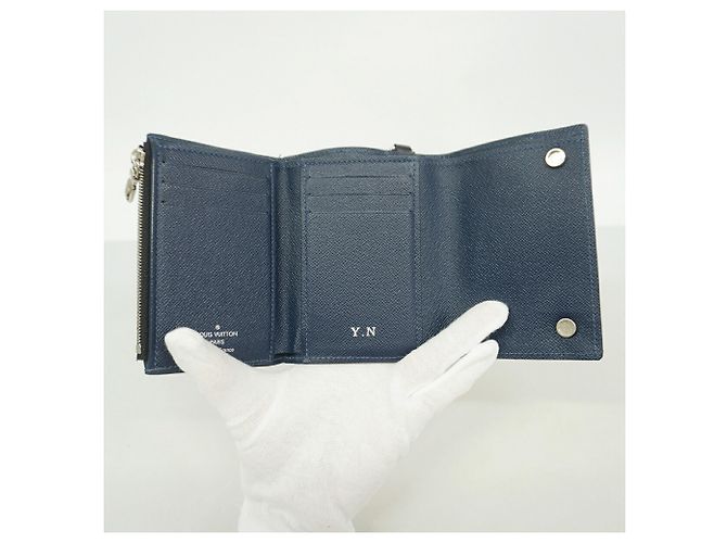 Louis Vuitton Noir Tri-fold Wallet - view 3