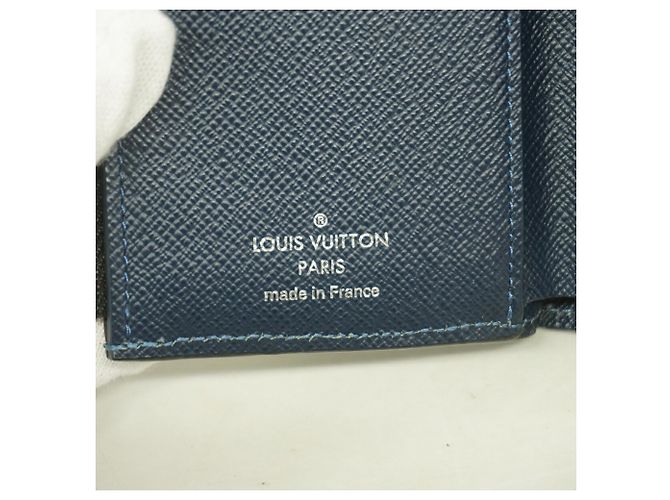 Louis Vuitton Noir Tri-fold Wallet - view 4