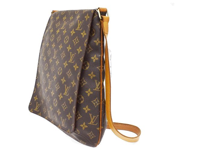 Louis Vuitton Musette Salsa Monogram Canvas GM - vista 3