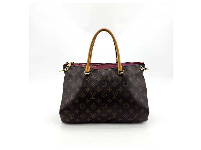 Louis Vuitton Pallas Monogram Canvas with Leather MM - vista 2