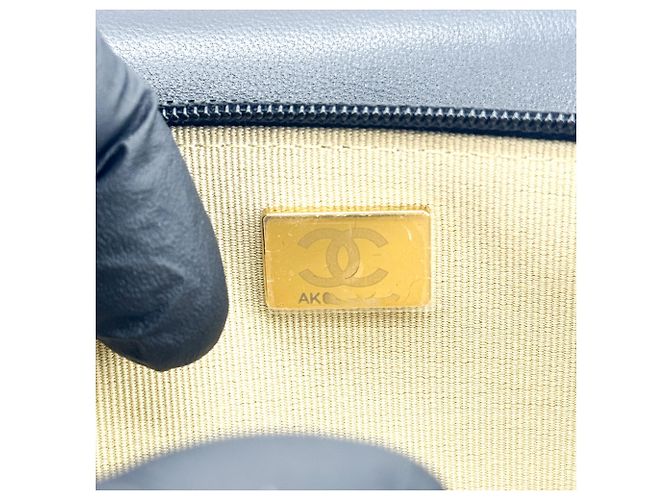 Chanel Pearl Crush Wallet on Chain in pelle d'agnello matelassé - vista 7
