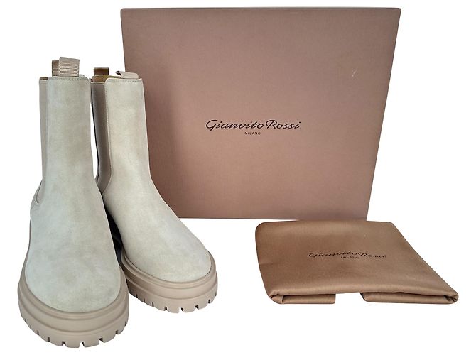 Stivaletti Chester Gianvito Rossi in camoscio beige - vista 13