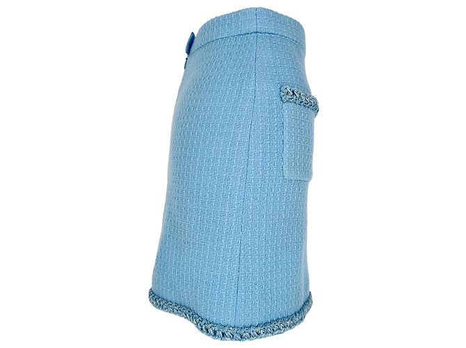 Chanel Tweed-Minirock aus hellblauer Wolle - Ansicht 2