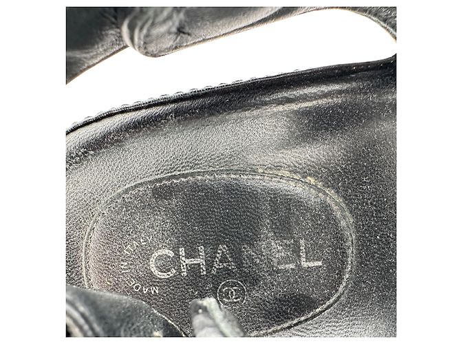 Sandali Dad Chanel in pelle matelassé con logo CC in pelle nera - vista 9