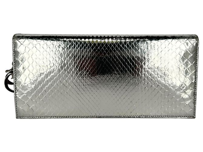 Christian Dior Python Flap Long Chain Clutch aus silbernem Leder - Ansicht 8