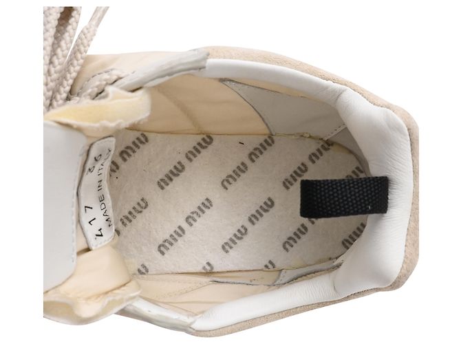 Sneakers Miu Miu Tyre Technical in camoscio avorio - vista 10