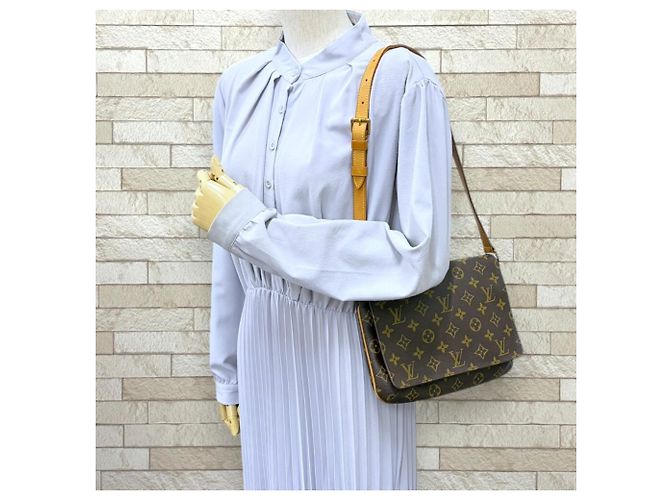 Borsa a tracolla Louis Vuitton Musette Tango - vista 2