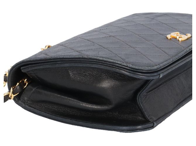 Borsa a tracolla Chanel in pelle Matelassé - vista 10