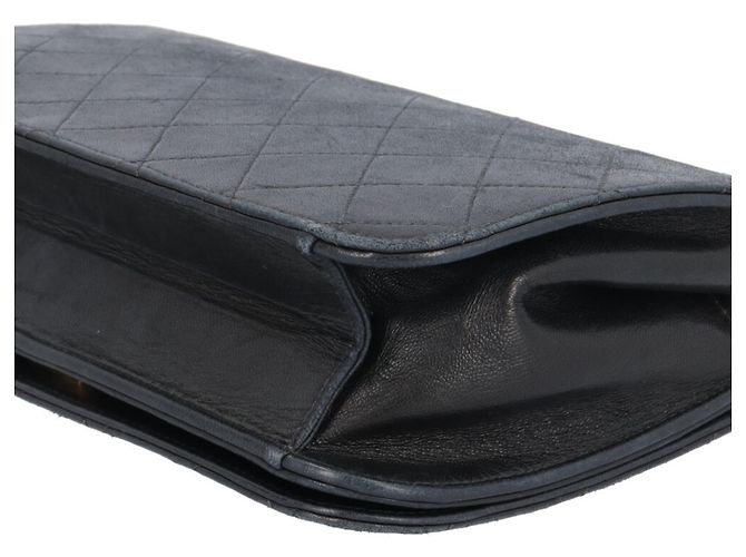 Borsa a tracolla Chanel in pelle Matelassé - vista 12