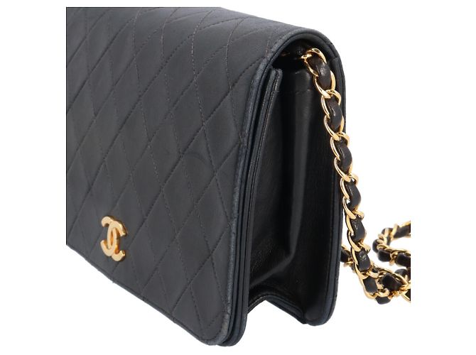 Borsa a tracolla Chanel in pelle Matelassé - vista 13