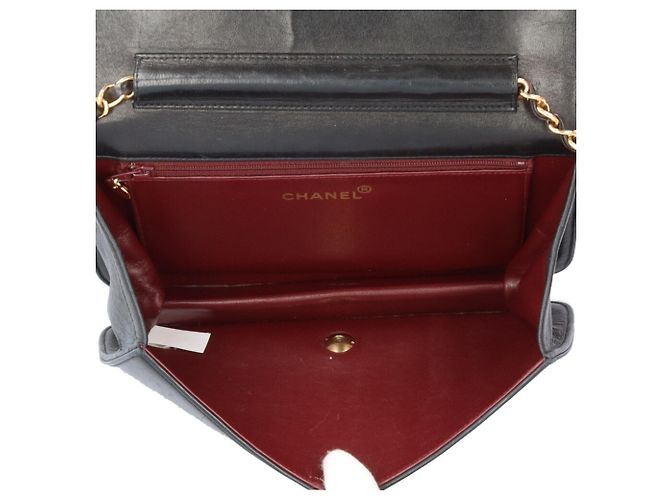 Borsa a tracolla Chanel in pelle Matelassé - vista 6