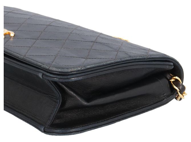 Borsa a tracolla Chanel in pelle Matelassé - vista 9