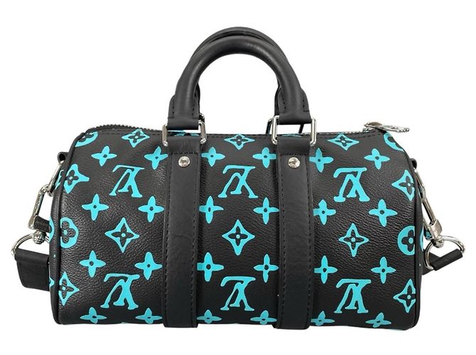 Louis Vuitton Keepall 25 Bandoulière Monogram Playground Shoulder Bag - vista 3