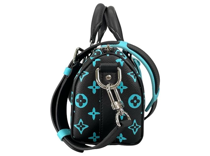 Louis Vuitton Keepall 25 Bandoulière Monogram Playground Shoulder Bag - vista 4