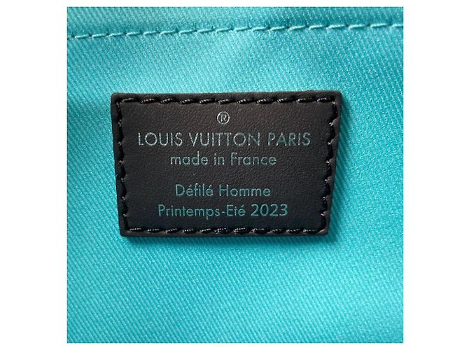 Louis Vuitton Keepall 25 Bandoulière Monogram Playground Shoulder Bag - vista 9