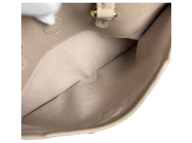 Borsa a tracolla Louis Vuitton Trianon PM Bicolor Monogram Empreinte - vista 10