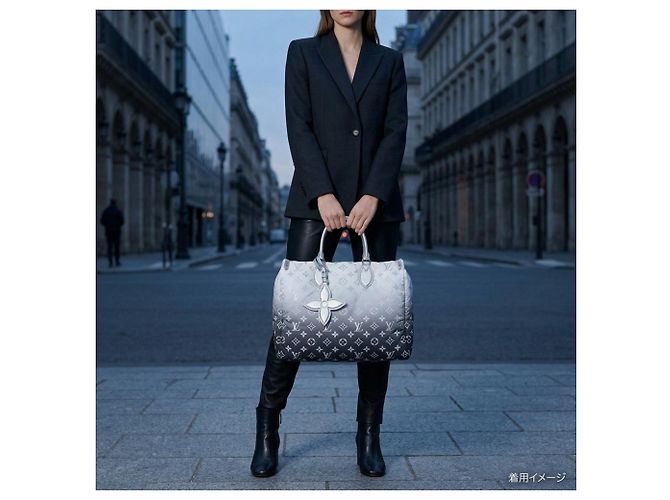 Louis Vuitton Monogram Nylon Schultertasche - Ansicht 13