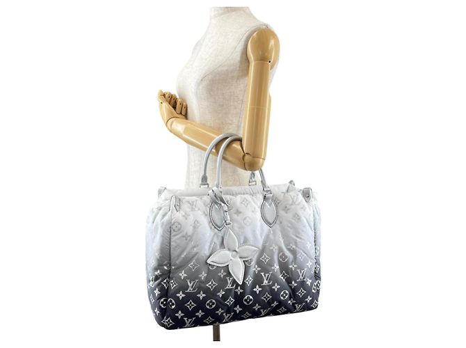 Louis Vuitton Monogram Nylon Schultertasche - Ansicht 2