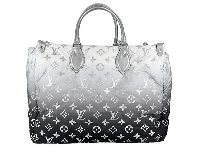 Louis Vuitton Monogram Nylon Schultertasche - Ansicht 3