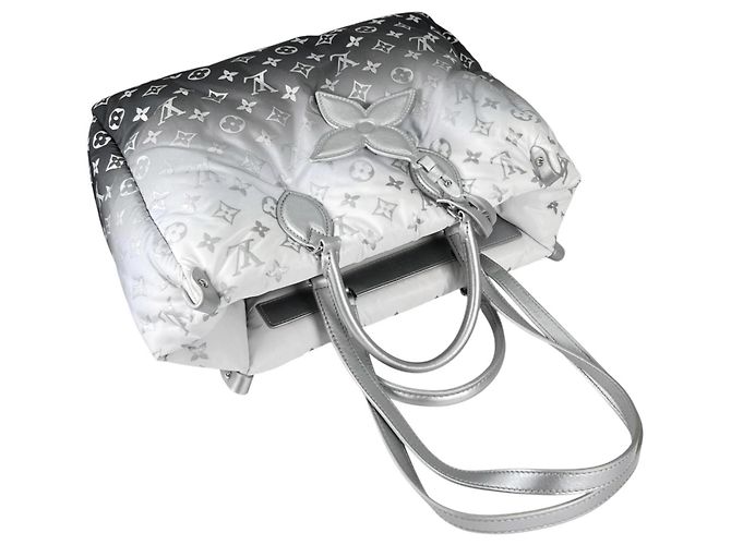 Louis Vuitton Monogram Nylon Schultertasche - Ansicht 7