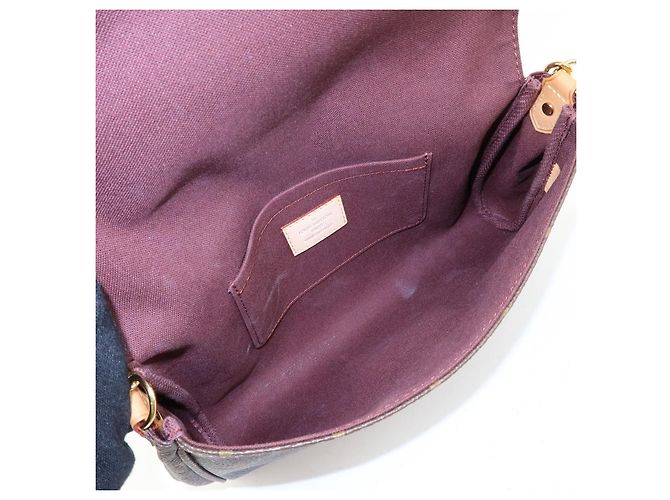Louis Vuitton Favorite Monogram Canvas MM - vista 5