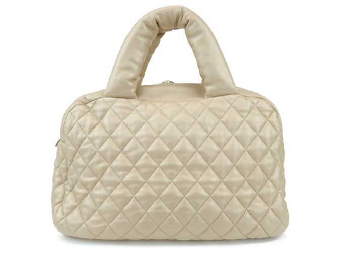 Chanel Coco Cocoon Bowling Quilted Lambskin Medium - vista 2