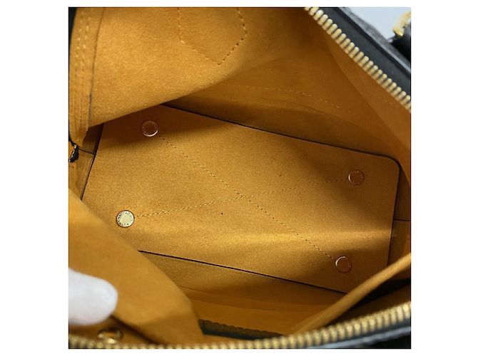 Bolso Louis Vuitton Monogram Empreinte Neo Alma BB - vista 4