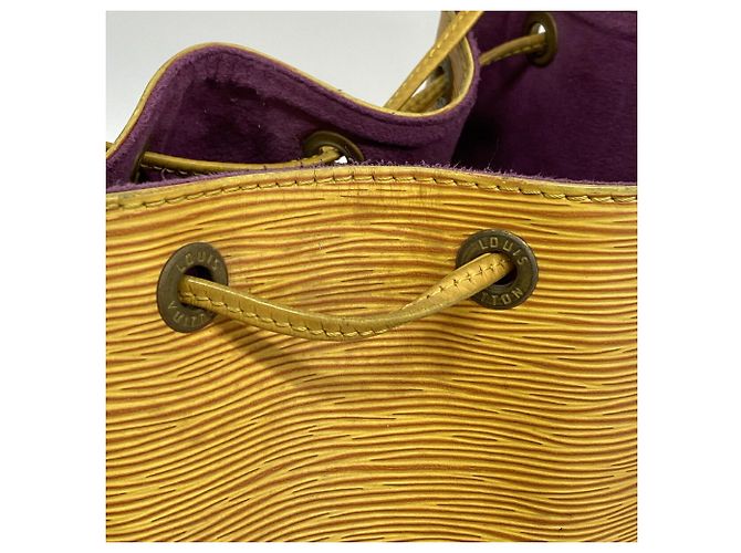 Noe Borsa a tracolla Louis Vuitton Epi Petit Noé - vista 10