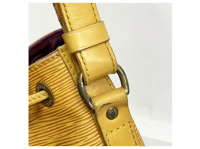 Noe Borsa a tracolla Louis Vuitton Epi Petit Noé - vista 9