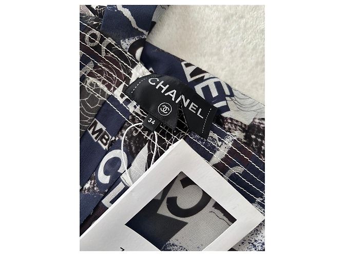Sommerkleid mit Chanel-Logo-Print - Ansicht 12