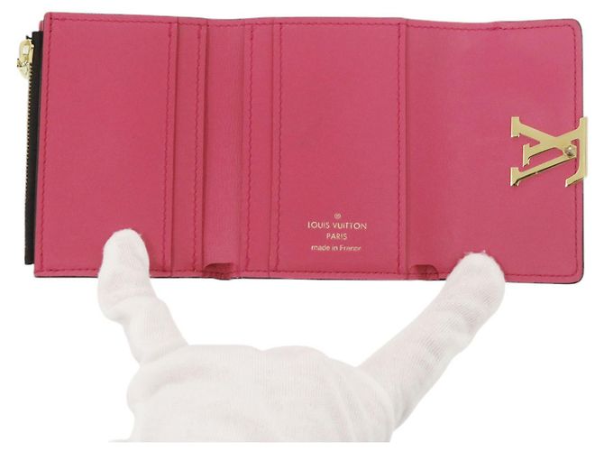 Louis Vuitton Portefeuille Capucines Compact XS Tri-fold Wallet - vista 4