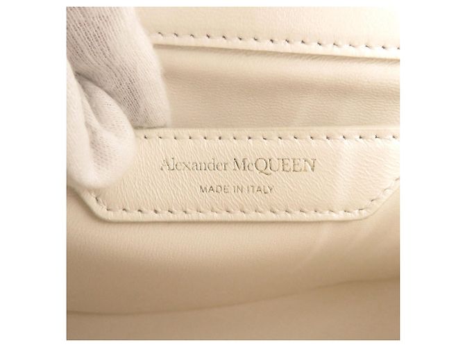 Alexander McQueen The Seal Mini Borsa a tracolla in pelle Ivory con catena - vista 9