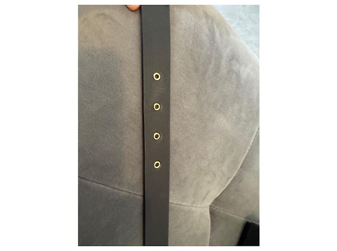 Cintura Chanel in pelle nera con logo CC dorato e catena - vista 6