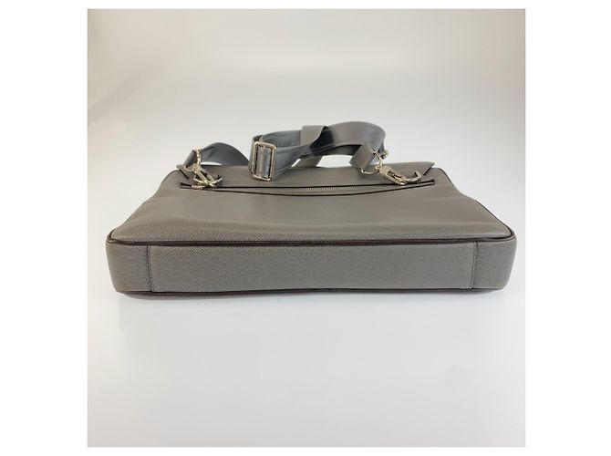 Borsa Business Louis Vuitton Taiga Vasili GM - vista 3