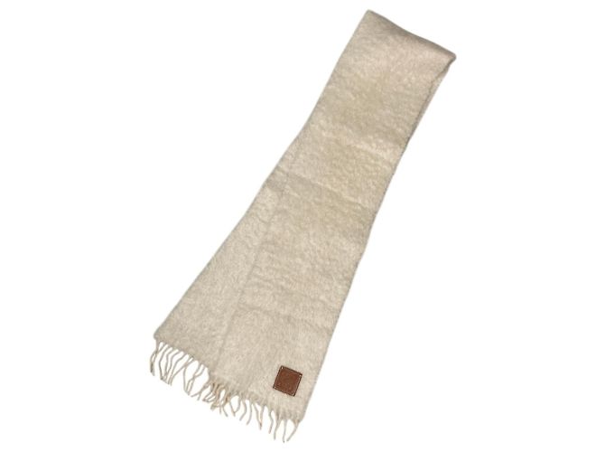 Sciarpa in mohair con patch Anagram Loewe in Off-White - vista 5