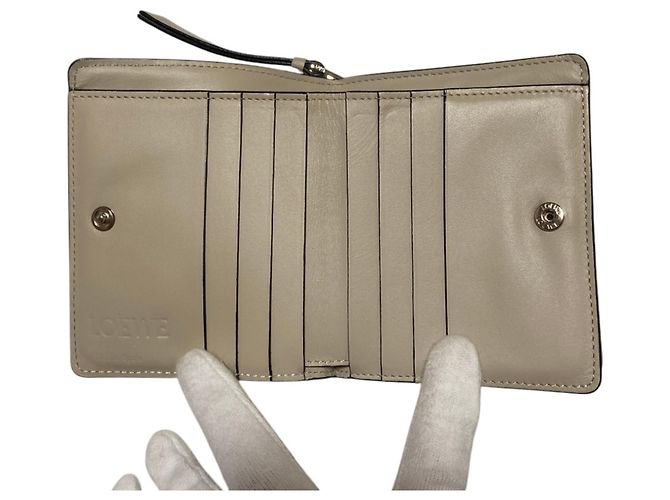 Cartera compacta con cremallera Puzzle de piel LOEWE - vista 8