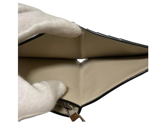 Cartera compacta con cremallera Puzzle de piel LOEWE - vista 9
