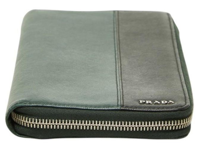Cartera larga Prada de piel Saffiano verde oscuro - vista 3