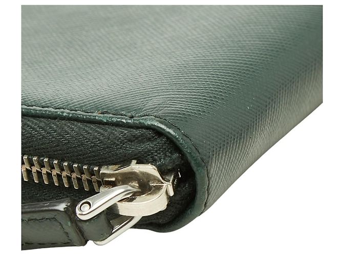 Cartera larga Prada de piel Saffiano verde oscuro - vista 5