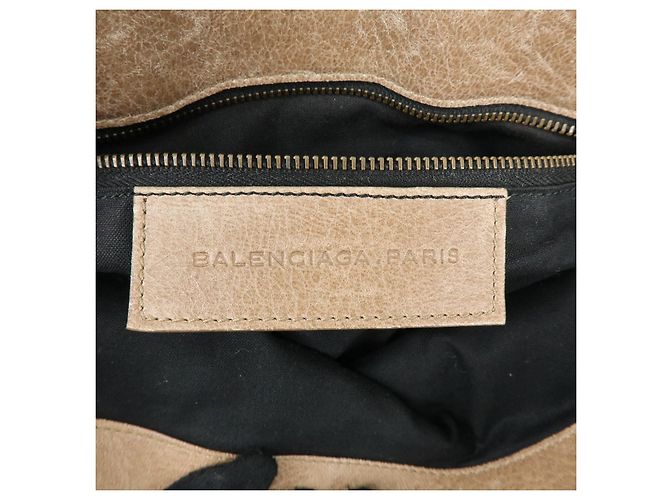 Balenciaga Classic Studs Folk Messenger Leather - vista 6
