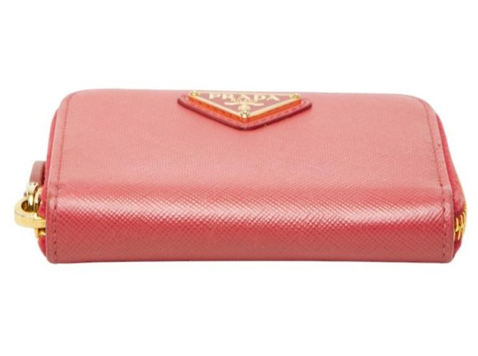Monedero redondo con cremallera Prada Saffiano Triangle Plate - vista 3