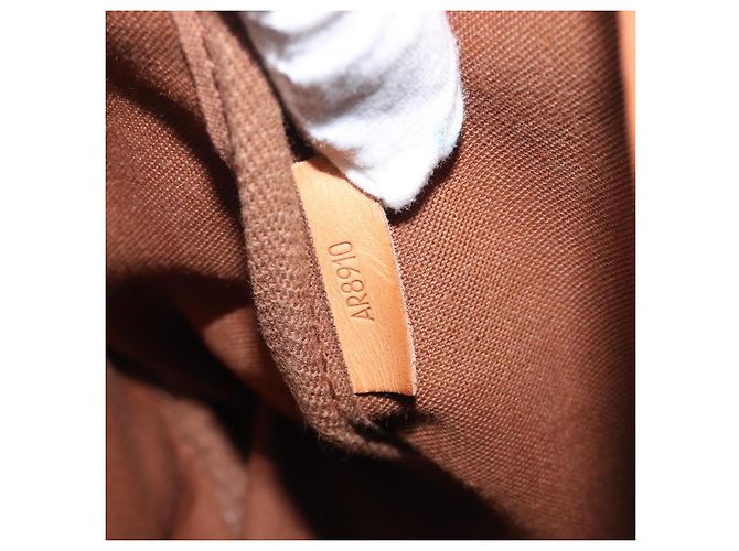 Louis Vuitton Saumur Monogram Canvas 35 - vista 6
